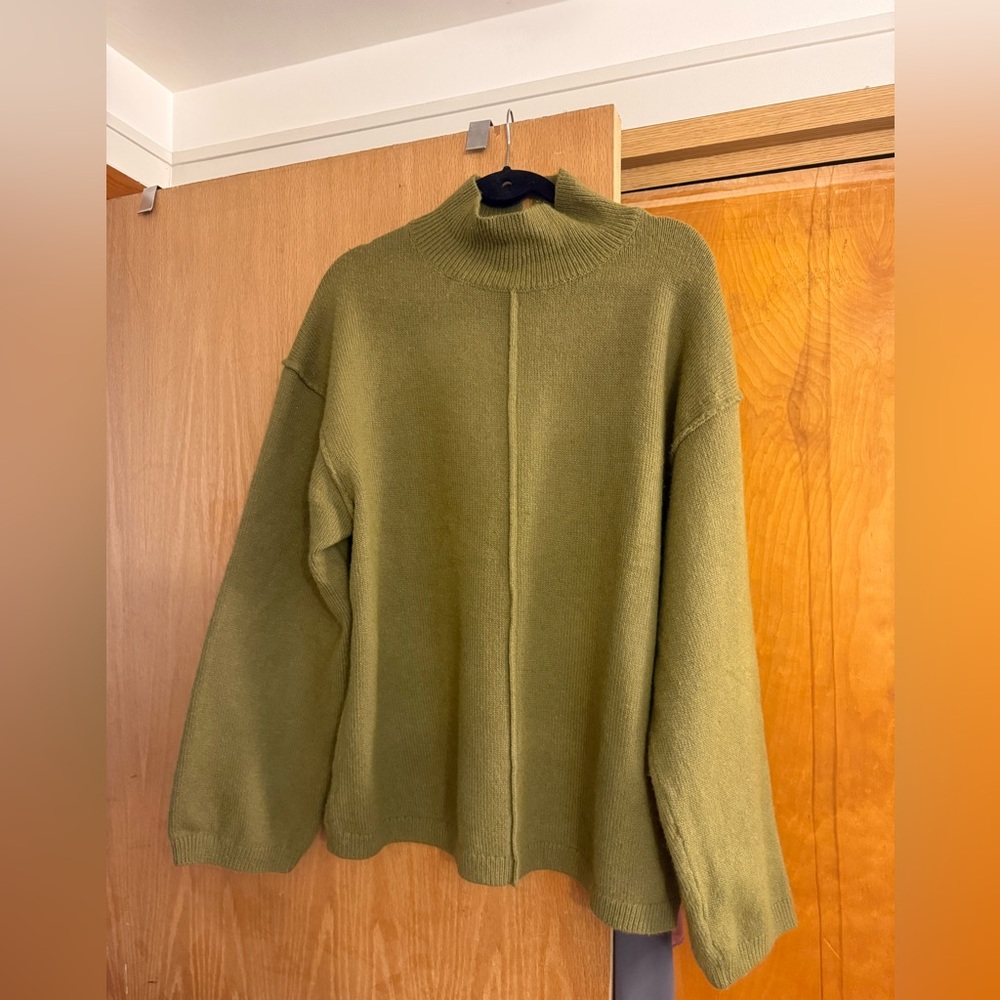 H&M sweater